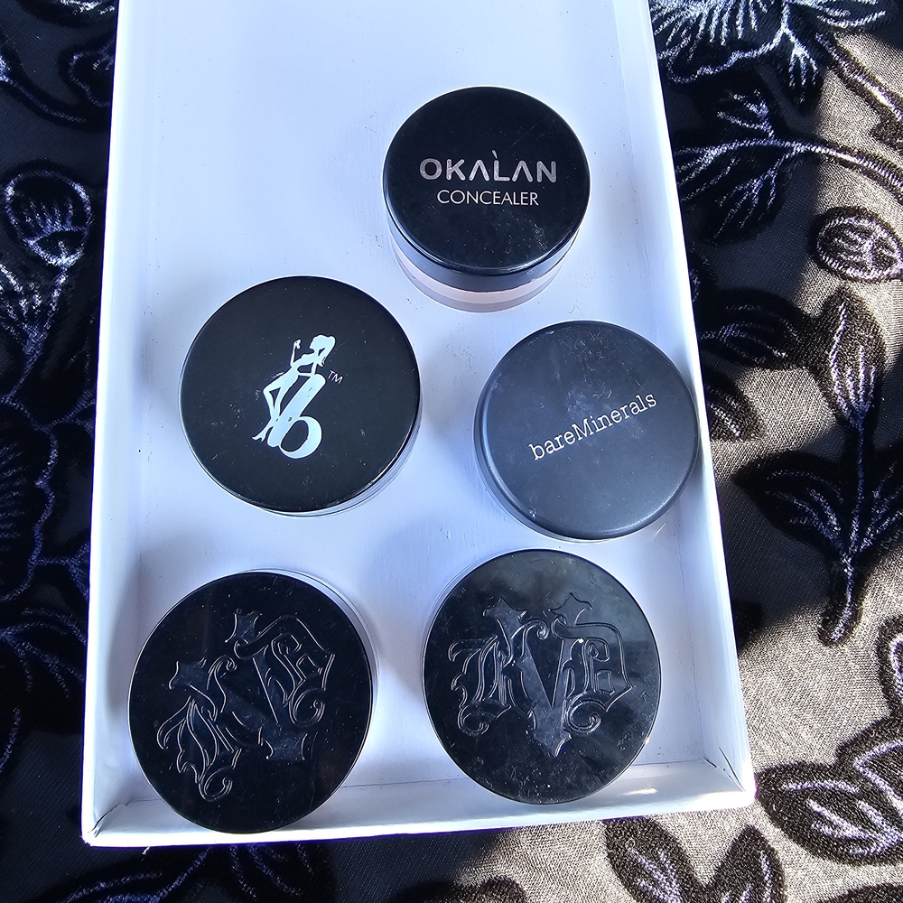 Okalan and bareMinerals Concealer Set
